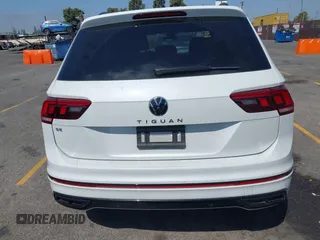 2024 Volkswagen Tiguan SE R-Line Black with VIN 3VVCB7AX7RM085619, listed as a IAAI auction lot 42325566 with 10,615 mi miles and . Bid and sale history available at DreamBid. Image 16.
