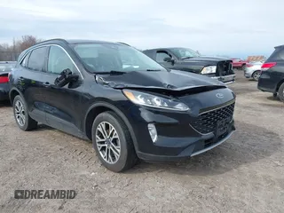 2021 Ford Escape SEL z VIN 1FMCU9H9XMUA60225, wystawiony jako IAAI lot #42016540 z przebiegiem 107 181 mil mil oraz . Historia ofert i sprzedaży dostępna na DreamBid. Obrazek 1.