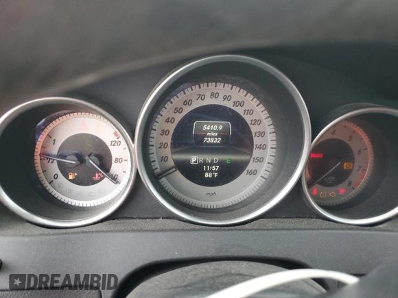 2013 Mercedes-Benz C 250 Sport с VIN WDDGF4HBXDR282357, выставлен на аукционе Copart как лот 61191975 с пробегом 73 832 миль миль и На запчасти • Non repairable. История ставок и продаж доступна на DreamBid. Изображение 9.