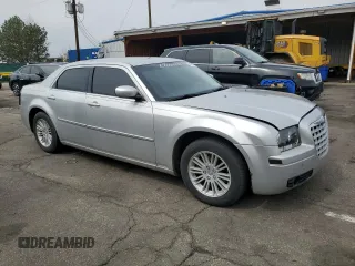 2008 Chrysler 300 LX with VIN 2C3LA43R68H225482, listed as a Copart auction lot 49899735 with 190,254 mi miles and Salvage Title. Bid and sale history available at carsss.com. Image 4.