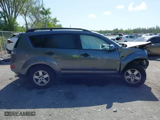 2007 Mitsubishi Outlander LS with VIN JA4MT31XX7U004009, listed as a IAAI auction lot 42006069 with 222,768 mi miles. Bid and sale history available at carsss.com. Image 13.