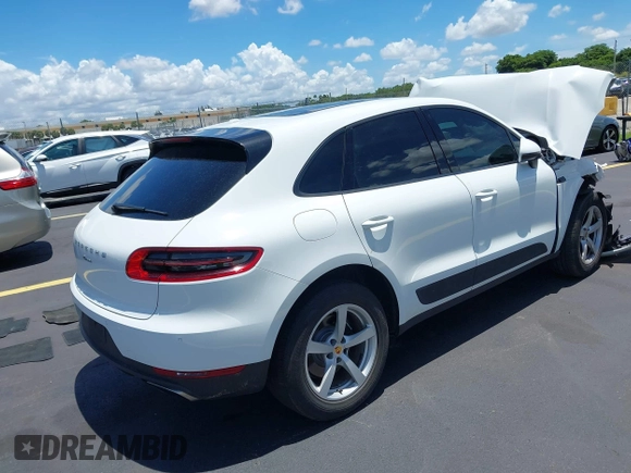 2018 Porsche Macan with VIN WP1AA2A55JLB07597, listed as a IAAI auction lot 42480683 with Not provided miles and . Bid and sale history available at DreamBid. Image 4.