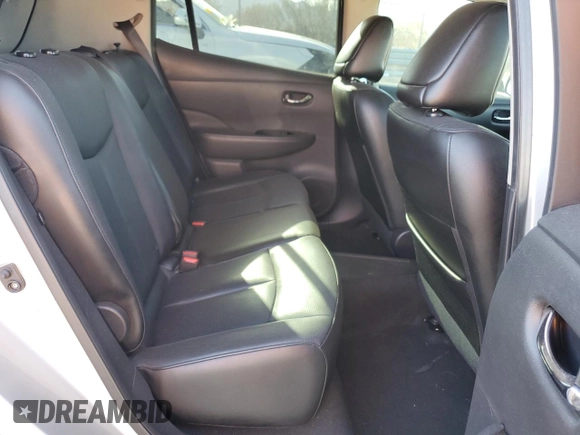 2015 Nissan LEAF S with VIN 1N4AZ0CP3FC332935, listed as a Copart auction lot 44052215 with 111,104 mi miles and Clean Title. Bid and sale history available at DreamBid. Image 10.