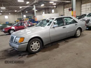 1993 Mercedes-Benz 400 z VIN WDBGA43E9PA106850, wystawiony jako Copart lot #85744534 z przebiegiem 155 005 mil mil oraz Tytuł czysty. Historia ofert i sprzedaży dostępna na DreamBid. Obrazek 1.