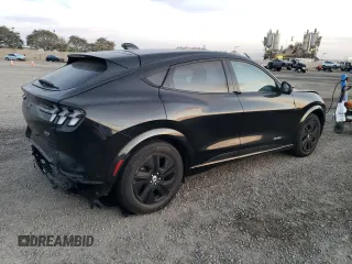 2022 Ford Mustang Mach-E California Route 1 z VIN 3FMTK2R72NMA38445, wystawiony jako Copart lot #84084384 z przebiegiem Nie podano mil oraz Szkoda całkowita • Salvage title. Historia ofert i sprzedaży dostępna na DreamBid. Obrazek 3.