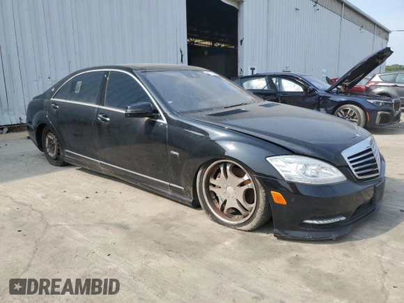 2012 Mercedes-Benz S 550 with VIN WDDNG9EB3CA434711, listed as a Copart auction lot 59297855 with 140,561 mi miles and Clean title. Bid and sale history available at DreamBid. Image 4.