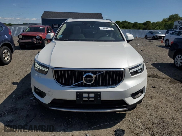2020 Volvo XC40 Inscription z VIN YV4162UL1L2320498, wystawiony jako Copart lot #58047125 z przebiegiem 64 346 mil mil oraz Szkoda całkowita • Salvage title. Historia ofert i sprzedaży dostępna na DreamBid. Obrazek 5.