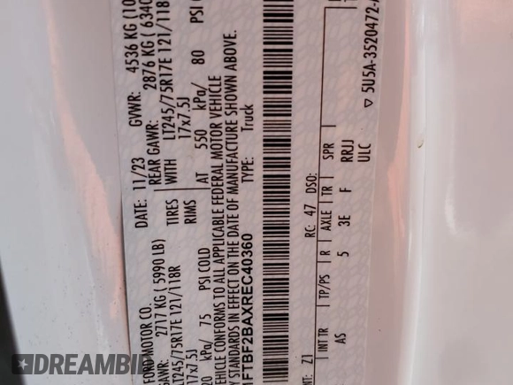 2024 Ford F-250 XL z VIN 1FTBF2BAXREC40360, wystawiony jako Copart lot #53801415 z przebiegiem Nie podano mil oraz Szkoda całkowita • Salvage title. Historia ofert i sprzedaży dostępna na DreamBid. Obrazek 13.
