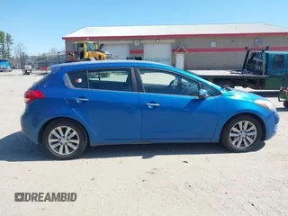 2015 Kia Forte EX z VIN KNAFX5A88F5349911, wystawiony jako IAAI lot #42101827 z przebiegiem 129 911 mil mil oraz . Historia ofert i sprzedaży dostępna na DreamBid. Obrazek 14.