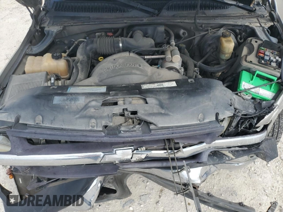2000 Chevrolet Silverado 1500 with VIN 2GCEC19W6Y1189862, listed as a Copart auction lot 80524424 with 303,051 mi miles and Salvage Title. Bid and sale history available at DreamBid. Image 11.