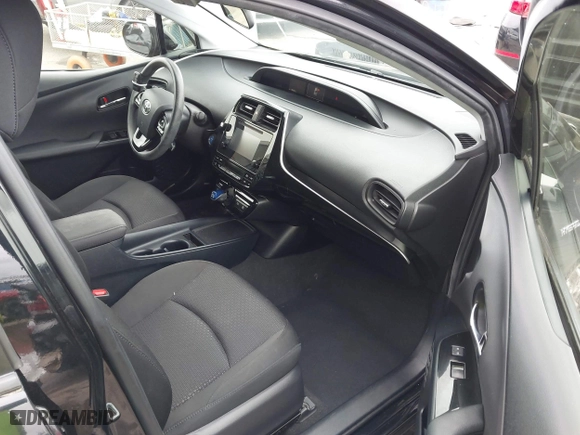 2019 Toyota Prius L Eco with VIN JTDKARFU6K3074058, listed as a IAAI auction lot 41741499 with 70,834 mi miles. Bid and sale history available at carsss.com. Image 5.