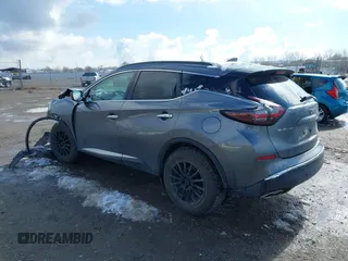 2023 Nissan Murano SV z VIN 5N1AZ2BS8PC134568, wystawiony jako IAAI lot #41950221 z przebiegiem 27 252 mil mil oraz . Historia ofert i sprzedaży dostępna na DreamBid. Obrazek 3.