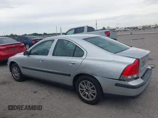2004 Volvo S60 с VIN YV1RS61T842410353, выставлен на аукционе IAAI как лот 41880811 с пробегом 94 697 миль миль и . История ставок и продаж доступна на DreamBid. Изображение 14.