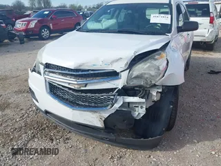 2013 Chevrolet Equinox LS z VIN 2GNFLCEK2D6123798, wystawiony jako IAAI lot #41871854 z przebiegiem 136 206 mil mil oraz . Historia ofert i sprzedaży dostępna na DreamBid. Obrazek 6.