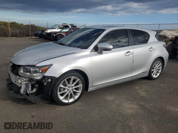 2013 Lexus CT 200h z VIN JTHKD5BH3D2139111, wystawiony jako Copart lot #43209795 z przebiegiem 39 597 mil mil oraz Szkoda całkowita • Salvage title. Historia ofert i sprzedaży dostępna na DreamBid. Obrazek 1.