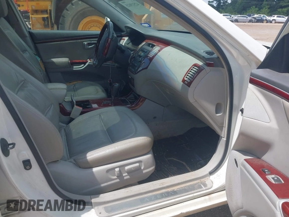 2006 Hyundai Azera SE with VIN KMHFC46F66A098423, listed as a IAAI auction lot 42519025 with Not provided miles and . Bid and sale history available at DreamBid. Image 5.
