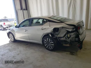 2024 Nissan Altima 2.5 SV with VIN 1N4BL4DV5RN378186, listed as a Copart auction lot 52119375 with 31,733 mi miles and Non Repairable. Bid and sale history available at carsss.com. Image 2.