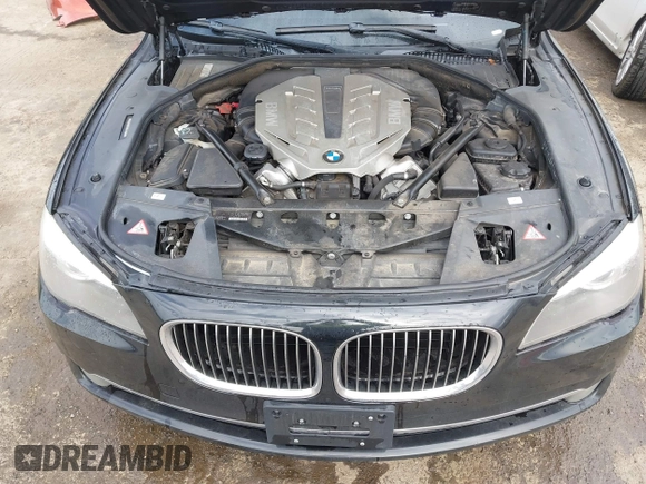 2011 BMW 7 Series 750Li xDrive with VIN WBAKC8C52BC431668, listed as a IAAI auction lot 41623575 with 117,306 mi miles. Bid and sale history available at carsss.com. Image 10.