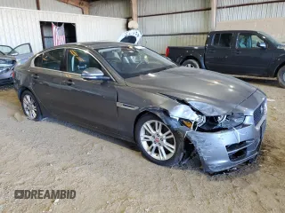2019 Jaguar XE 25t Premium with VIN SAJAD4FX3KCP51634, listed as a Copart auction lot 85771074 with 87,919 mi miles and Clean Title. Bid and sale history available at carsss.com. Image 4.