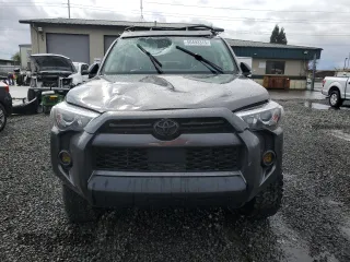 2022 Toyota 4Runner SR5 Premium with VIN JTENU5JR3N6067471, listed as a Copart auction lot 50493315 with 42,450 mi miles and Salvage title. Bid and sale history available at DreamBid. Image 5.