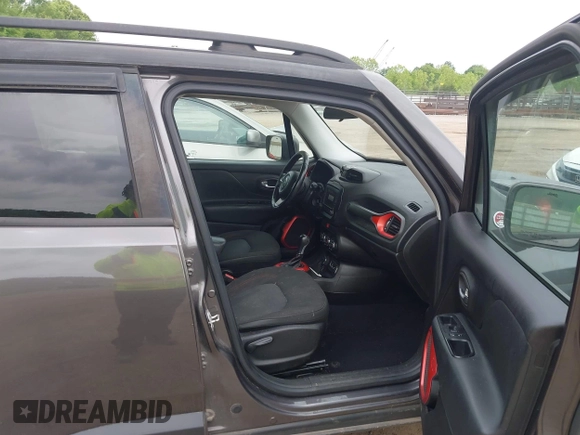 2017 Jeep Renegade Trailhawk с VIN ZACCJBCB0HPF64059, выставлен на аукционе IAAI как лот 42280420 с пробегом 152 936 миль миль и . История ставок и продаж доступна на DreamBid. Изображение 5.