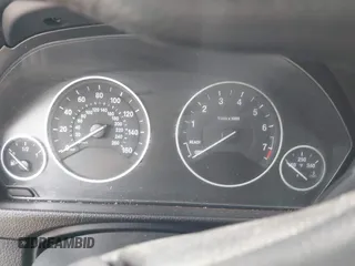 2015 BMW 3 Series 328i xDrive с VIN WBA3B5G53FNS20635, выставлен на аукционе IAAI как лот 42744509 с пробегом Не указан миль и . История ставок и продаж доступна на DreamBid. Изображение 7.