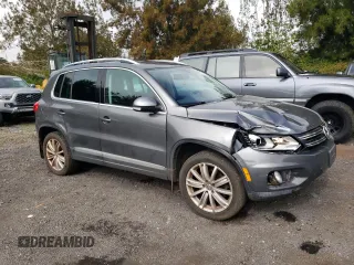 2016 Volkswagen Tiguan R-Line with VIN WVGBV7AX1GW548543, listed as a Copart auction lot 86662094 with 100,936 mi miles and Salvage Title. Bid and sale history available at DreamBid. Image 4.