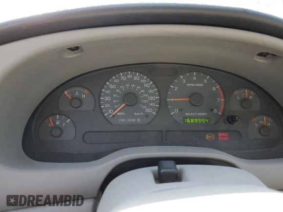 2001 Ford Mustang GT Deluxe with VIN 1FAFP42X31F112559, listed as a Copart auction lot 43090425 with 1,689,994 mi miles and Non Repairable. Bid and sale history available at carsss.com. Image 9.
