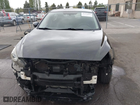 2014 Mazda 3 i Touring with VIN JM1BM1L73E1172987, listed as a IAAI auction lot 42111043 with 121,168 mi miles and . Bid and sale history available at DreamBid. Image 13.