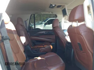 2017 Cadillac Escalade Luxury z VIN 1GYS3BKJ0HR184679, wystawiony jako IAAI lot #41690198 z przebiegiem 116 512 mil mil oraz . Historia ofert i sprzedaży dostępna na DreamBid. Obrazek 8.