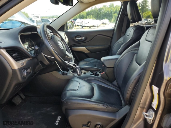 2017 Jeep Cherokee Limited with VIN 1C4PJMDB5HW649025, listed as a Copart auction lot 63069254 with 104,747 mi miles and Salvage Title. Bid and sale history available at carsss.com. Image 7.