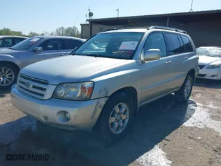 2005 Toyota Highlander with VIN JTEDP21A350050118, listed as a IAAI auction lot 41997508 with 173,675 mi miles. Bid and sale history available at carsss.com. Image 2.