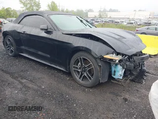 2020 Ford Mustang EcoBoost z VIN 1FATP8UH7L5131625, wystawiony jako IAAI lot #42295906 z przebiegiem 74 572 mil mil oraz . Historia ofert i sprzedaży dostępna na DreamBid. Obrazek 1.