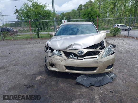 2011 Toyota Camry LE with VIN 4T1BF3EK4BU138375, listed as a IAAI auction lot 41995885 with 186,115 mi miles. Bid and sale history available at carsss.com. Image 12.