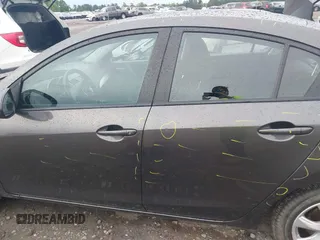 2010 Mazda 3 i Sport z VIN JM1BL1SFXA1254110, wystawiony jako IAAI lot #42226657 z przebiegiem 154 187 mil mil oraz . Historia ofert i sprzedaży dostępna na DreamBid. Obrazek 14.