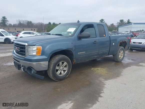 2011 GMC Sierra 1500 SLE with VIN 1GTR2VE3XBZ398625, listed as a IAAI auction lot 42090863 with 299,115 mi miles. Bid and sale history available at carsss.com. Image 17.