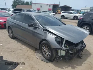 2018 Hyundai Sonata SE z VIN 5NPE24AF0JH617106, wystawiony jako IAAI lot #42214562 z przebiegiem 99 127 mil mil oraz . Historia ofert i sprzedaży dostępna na DreamBid. Obrazek 1.