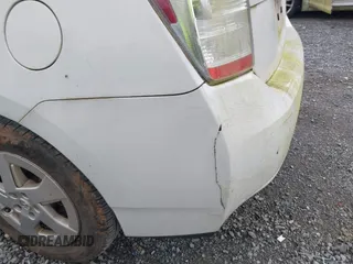 2010 Toyota Prius II z VIN JTDKN3DUXA0240246, wystawiony jako IAAI lot #42316336 z przebiegiem 193 152 mil mil oraz . Historia ofert i sprzedaży dostępna na DreamBid. Obrazek 6.