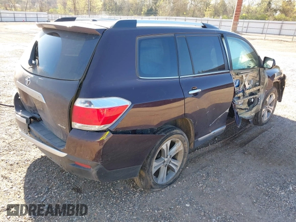 2012 Toyota Highlander Limited with VIN 5TDDK3EH2CS095433, listed as a IAAI auction lot 41833700 with 118,446 mi miles. Bid and sale history available at carsss.com. Image 4.