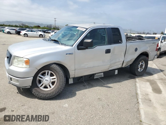 2005 Ford F-150 STX с VIN 1FTRX14W45FB50432, выставлен на аукционе Copart как лот 55285845 с пробегом 272 708 миль миль и Списание • Salvage title. История ставок и продаж доступна на DreamBid. Изображение 1.
