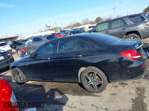2018 Mercedes-Benz E-Class E 300 with VIN WDDZF4JB0JA299018, listed as a IAAI auction lot 41364406 with 89,697 mi miles. Bid and sale history available at carsss.com. Image 15.