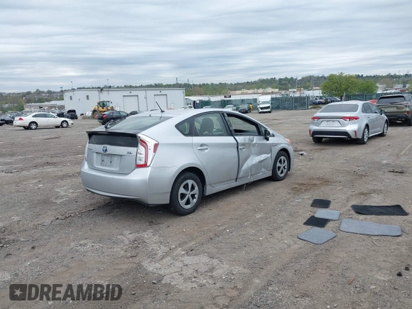 2015 Toyota Prius Four with VIN JTDKN3DU8F0426360, listed as a IAAI auction lot 42081419 with 147,748 mi miles. Bid and sale history available at carsss.com. Image 4.
