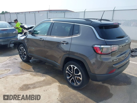 2022 Jeep Compass Limited with VIN 3C4NJDCB2NT118200, listed as a IAAI auction lot 42403038 with 39,005 mi miles and . Bid and sale history available at DreamBid. Image 3.