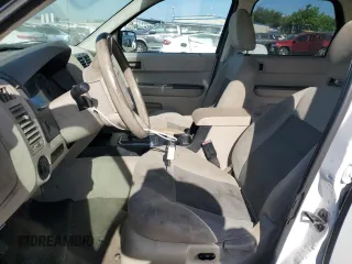 2008 Ford Escape Hybrid with VIN 1FMCU49H18KD68586, listed as a Copart auction lot 58385645 with 98,642 mi miles and Clean title. Bid and sale history available at DreamBid. Image 7.