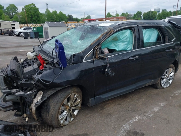 2020 Ford Edge Titanium z VIN 2FMPK4K98LBB12684, wystawiony jako IAAI lot #42134532 z przebiegiem 103 786 mil mil oraz . Historia ofert i sprzedaży dostępna na DreamBid. Obrazek 17.