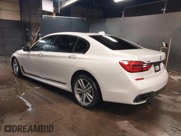 2019 BMW 7 Series 740i xDrive with VIN WBA7E4C59KGV70391, listed as a IAAI auction lot 41531991 with 70,017 mi miles and . Bid and sale history available at carsss.com. Image 3.