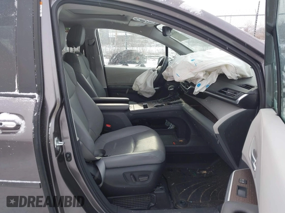 2022 Toyota Sienna XLE with VIN 5TDYRKEC4NS120170, listed as a IAAI auction lot 41630234 with 42,956 mi miles and . Bid and sale history available at DreamBid. Image 5.