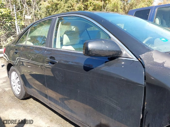 2009 Toyota Camry with VIN 4T1BE46K29U302093, listed as a IAAI auction lot 41908909 with 261,571 mi miles. Bid and sale history available at carsss.com. Image 13.