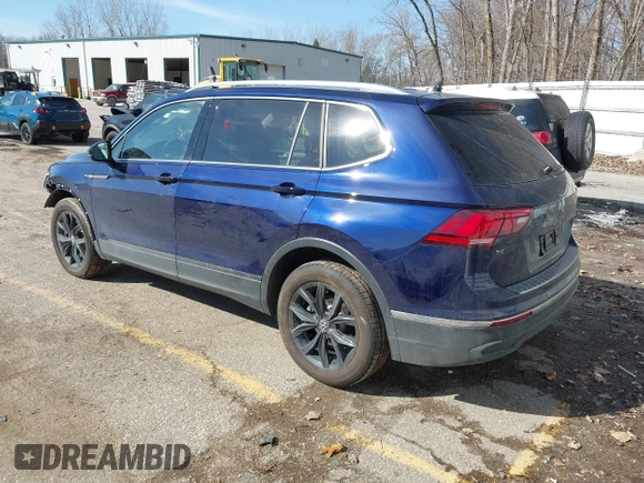 2024 Volkswagen Tiguan SE with VIN 3VVMB7AXXRM170782, listed as a IAAI auction lot 41754426 with 3,552 mi miles and . Bid and sale history available at DreamBid. Image 3.