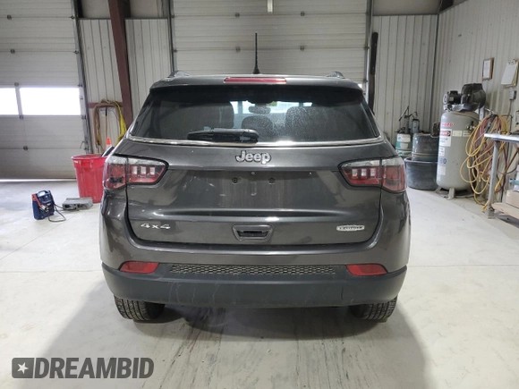 2019 Jeep Compass Altitude z VIN 3C4NJDBB9KT813447, wystawiony jako Copart lot #50494595 z przebiegiem 70 401 mil mil oraz Szkoda całkowita • Salvage title. Historia ofert i sprzedaży dostępna na DreamBid. Obrazek 6.